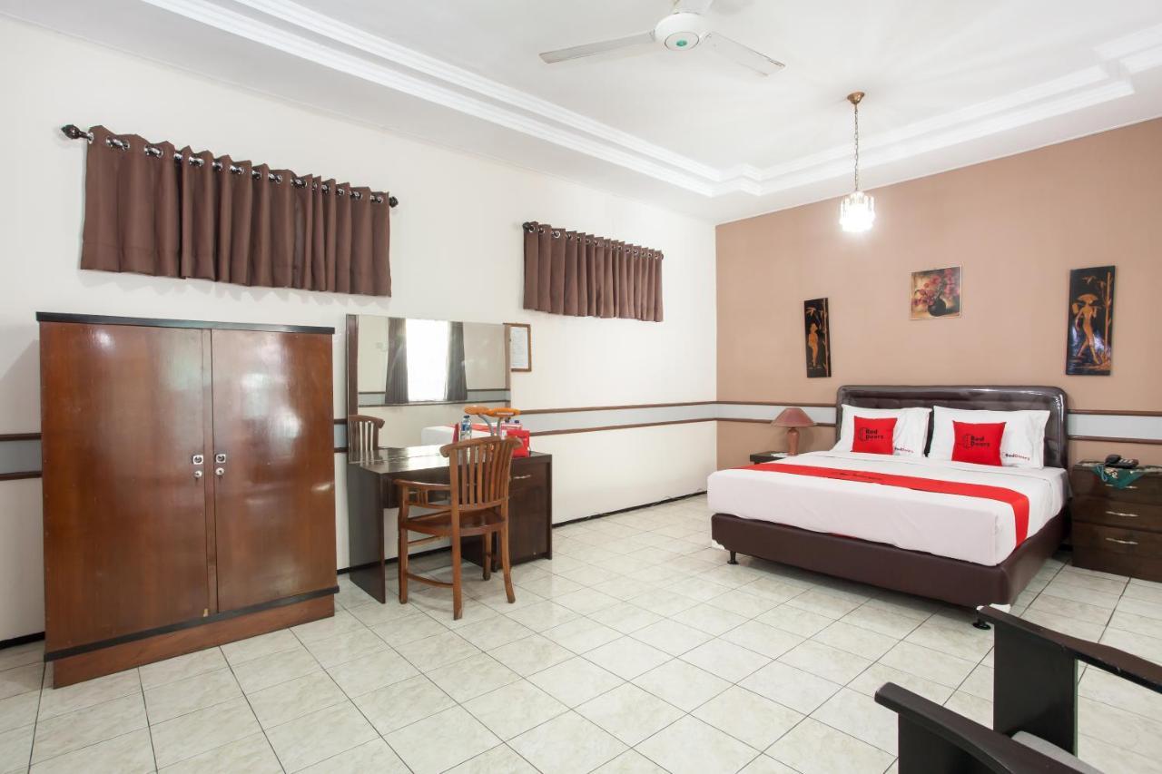 เรดดอร์ซ เนียร์ บาไล โกตา มาลัง Hotel มะลัง ภายนอก รูปภาพ