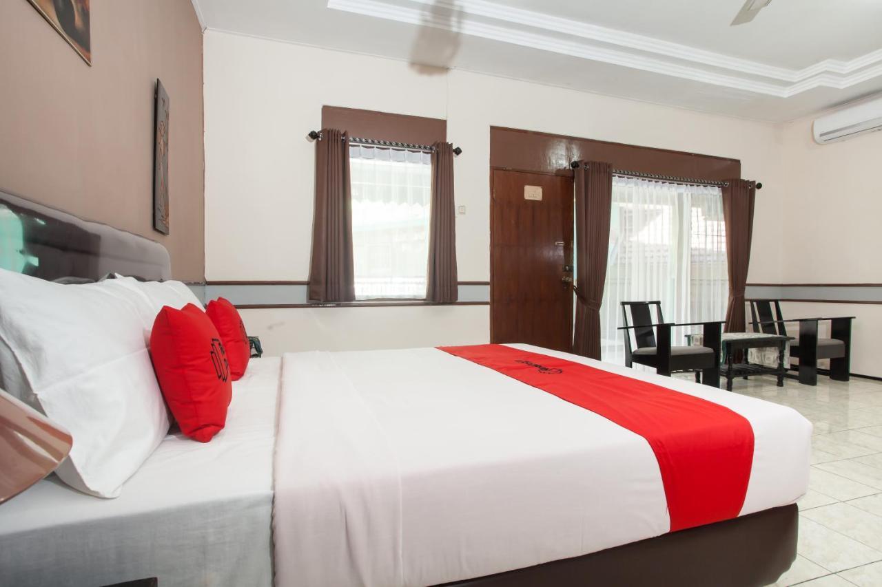 เรดดอร์ซ เนียร์ บาไล โกตา มาลัง Hotel มะลัง ภายนอก รูปภาพ